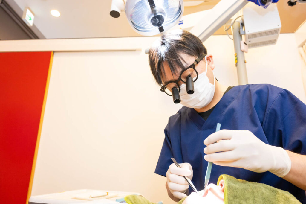 歯科医師の治療風景